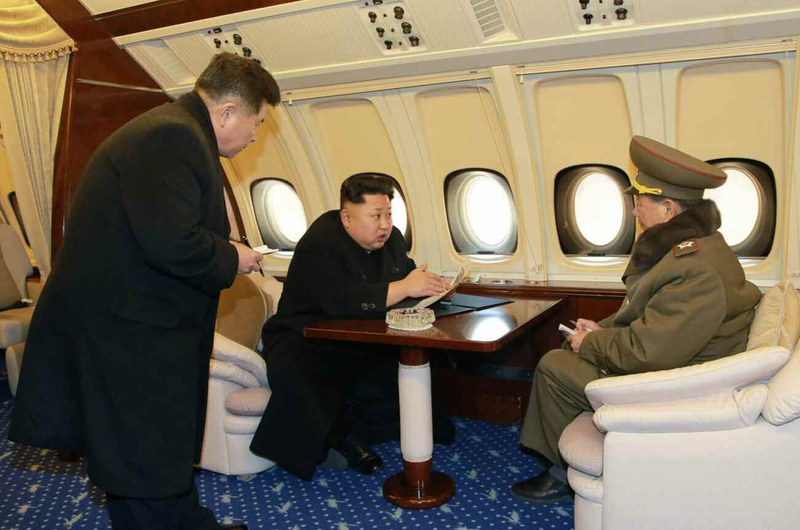 Illustration for article titled Así es por dentro el remodelado avión de la era soviética de Kim Jong-un